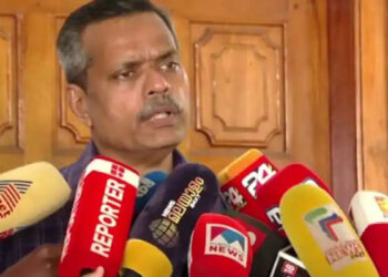 തിരുവനന്തപുരം-മെഡിക്കൽ-കോളേജിലെ-ചികിത്സാപ്രതിസന്ധി;-പരാതിയിൽ-ഉറച്ച്-ഡോക്ടർ-ഹാരിസ്,-പിന്തുണയ്ക്കാതെ-സൂപ്പര്‍-സ്പെഷ്യാലിറ്റി-മേധാവികള്‍