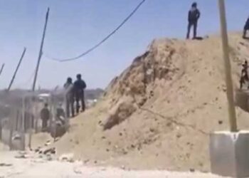 ഒരു-നേരത്തെ-അന്നത്തിനായി-അലഞ്ഞുതിരിയുന്ന-നിരായുധരായ-കുട്ടികളും-പ്രായമായവരും-സ്ത്രീകളുമടക്കമുള്ളവർക്ക്-നേരെ-അലറിവിളിച്ച്-യുഎസ്-ഗാർഡുകൾ…’ആ-അലയുന്ന-സോംബിക്കൂട്ടങ്ങളെ,-വെടിവയ്ക്കൂ’-24-മണിക്കൂറിനുള്ളിൽ-മരിച്ചുവീണത്-118-പലസ്തീനികൾ-വീഡിയോ