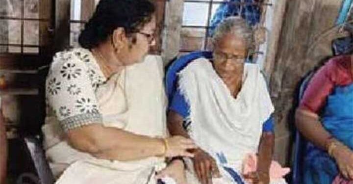 എന്റെ-പേരും-ബിന്ദുവെന്നാണ്,-അമ്മയെപ്പോലെ-കാണണം.!!-നവനീതിനോട്-മന്ത്രി…,-വീടിൻ്റെ-നിർമാണം-50-ദിവസത്തിനകം-പൂർത്തിയാക്കും