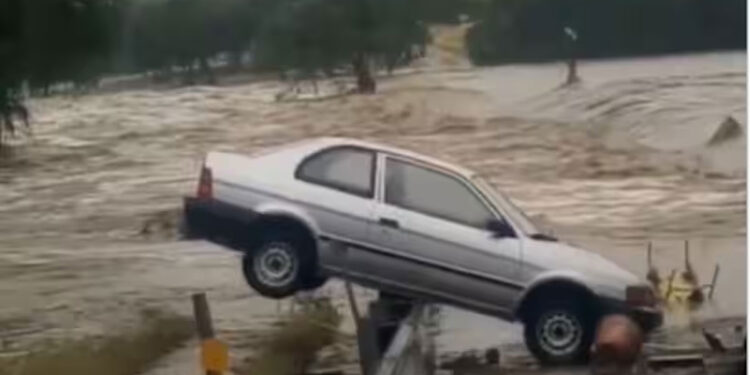 ടെക്സാസിൽ-പ്രളയത്തിൽ-മരണം-109-ആയി,-160-ലേറെ-പേരെ-കാണാനില്ല;-മണിക്കൂറകൾക്കുള്ളിൽ-പെയ്തത്-ഒരു-മാസം-ലഭിക്കുന്ന-മഴ-!