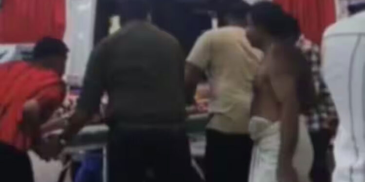 ശിവാനിക്കായി-പ്രാർത്ഥനയോടെ-നാടും-കുടുംബവും,-നില-അതീവ-ഗുരുതരം;-പാലക്കാട്-പുഴയിൽ-ഒഴുക്കിൽപെട്ട-കുട്ടിയെ-രക്ഷിച്ചു