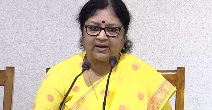കീമിനെ-പറ്റി-ചോദിച്ചപ്പോൾ-‘കുരുപൊട്ടി’-മന്ത്രി-ടീച്ചർ…!!-എല്ലാം-നിങ്ങളോട്-വിശദീകരിക്കേണ്ട-ബാധ്യതയില്ല;-വല്യ-കോടതി-ആവേണ്ട…-നിങ്ങൾ-വലിയ-സിഐഡികൾ-ആണല്ലോ…?-ക്ഷുഭിതയായി-മന്ത്രി-ആർ.-ബിന്ദു
