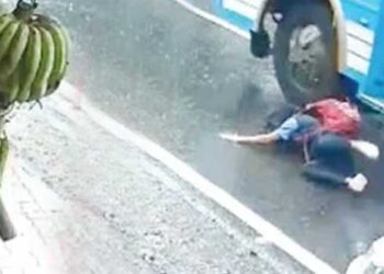 വിദ്യാർഥിനി-ഇറങ്ങുന്നതിനു-മുൻപ്-ബസ്-മുന്നോട്ടെടുത്തു,-കുട്ടി-വീണത്-ടാറിട്ട-റോഡിൽ,-നിർത്താതെ-ഓടിച്ചുപോയ-ഡ്രൈവറുടെ-ലൈസൻസ്-സസ്‌പെൻഡ്-ചെയ്യുമെന്ന്-എംവിഐ,-പരാതി-കിട്ടിയാൽ-കേസ്-പോലീസ്