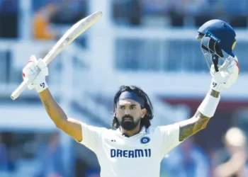 ഇംഗ്ലണ്ട്-ടെസ്റ്റ്:-രാഹുല്‍-ചിറകില്‍-ഭാരതം