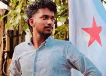 ഡിവൈഎഫ്‌ഐ-പ്രവർത്തകന്റെ-കയ്യിൽ-നിന്നു-പിടിച്ചെടുത്തത്-അളവിൽ-കൂടുതൽ-കഞ്ചാവ്,-സ്റ്റേഷൻ-ജാമ്യം-കിട്ടാൻ-പോലീസ്-അളവ്-കുറച്ചുകാണിച്ചെന്ന്-യൂത്ത്‌കോൺഗ്രസ്