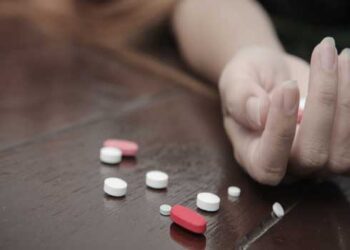 അന്തേവാസികളിൽ-ചിലർ-പരിഹസിച്ചു,-ആത്മഹത്യയ്ക്ക്-ശ്രമിച്ച-ശ്രീചിത്ര-പുവർഹോമിലെ-മൂന്നു-പെൺ‌കുട്ടികൾ-ആശുപത്രിയിൽ