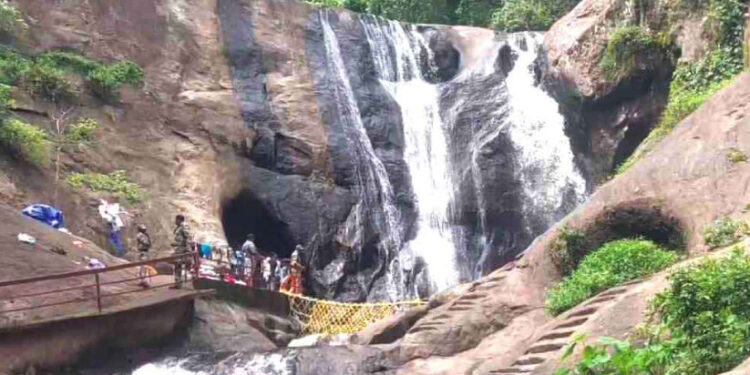 കുംഭാവുരുട്ടി-ജലപാതം-സഞ്ചാരികൾക്കായി-തുറന്നു