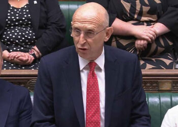 ബ്രിട്ടൻ്റെ-രഹസ്യ-പദ്ധതി-ചോർന്നു…;-ആയിരക്കണക്കിന്-അഫ്ഗാൻ-പൗരന്മാരെ-യുകെയിലേക്ക്-പുനരധിവസിപ്പിക്കാന്‍-പദ്ധതി-തയാറാക്കി…-ക്ഷമാപണം-നടത്തി-ബ്രിട്ടിഷ്-പ്രതിരോധ-മന്ത്രി