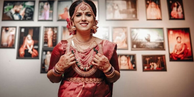 മൃതദേഹം-കാണാൻ-പോലും-കഴിയാതെ-കുടുംബം;-വിപഞ്ചികയുടെ-മകളുടെ-സംസ്കാരം-ഇന്ന്-യുഎഇയിൽ