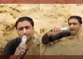 ഇത്രയ്ക്കും-വേണോ-ആത്മാർത്ഥത!-കഴുത്തറ്റം-വെള്ളത്തില്‍,കൈയില്‍-മൈക്രോഫോൺ;-പാകിസ്ഥാനിലെ-വെള്ളപ്പൊക്കത്തെക്കുറിച്ച്-റിപ്പോർട്ട്-ചെയ്യുന്നതിനിടെ…