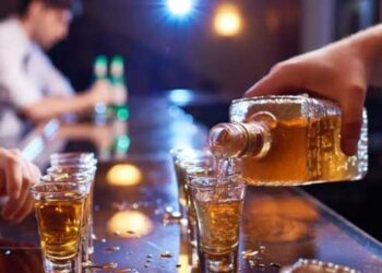 പെർമിഷനെടുത്താൽ-ഇനി-ഒന്നാം-തിയതിയും-മദ്യം-വിളമ്പാം!!-മദ്യം-വിളമ്പേണ്ടതുണ്ടെങ്കിൽ-ഏഴുദിവസം-മുൻപ്-50,000-രൂപയടച്ച്-എക്സൈസ്-കമ്മിഷണർക്ക്-അപേക്ഷ-നൽകണം,-നിയമം-ബാധകം-ത്രീസ്റ്റാർമുതൽ-മുകളിലേക്കുള്ള-ഹോട്ടലുകൾക്ക്…