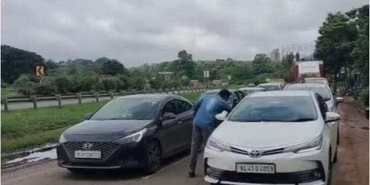 നിപ-ജാ​ഗ്രത:-പാലക്കാട്-ജില്ലയിലെ-നിയന്ത്രണങ്ങൾ-നീക്കി,-മാസ്ക്-നിർബന്ധം