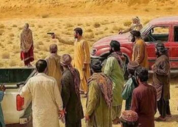 അവിഹിതം-ആരോപിച്ച്-വധശിക്ഷ-വിധിച്ച്-​ഗോത്രതലവൻ!!-ദമ്പതികളെ-മരുഭൂമിയിലെത്തിച്ച്-വെടിവെച്ചു-കൊന്നു,-14-പേർ-അറസ്റ്റിൽ,-കഴിഞ്ഞവർഷം-പാക്കിസ്ഥാനിൽ-നടന്നത്-405-ദുരഭിമാന-കൊലകൾ