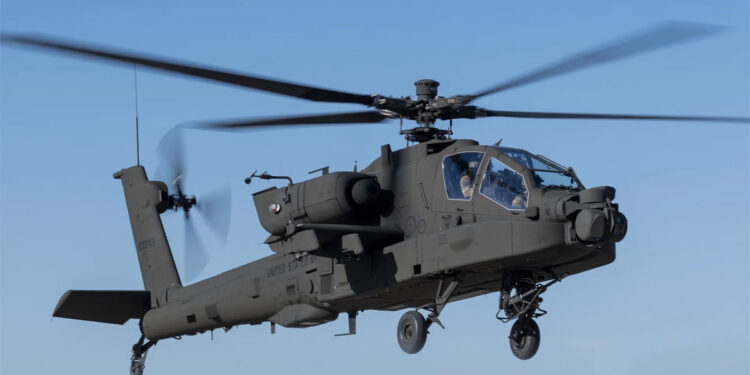 ഇന്ത്യൻ-കരസേയ്ക്കുള്ള-അപ്പാഷെ-ഹെലികോപ്ടറുകൾ-ഹിൻഡൻ-വിമാനത്താളവത്തിൽ