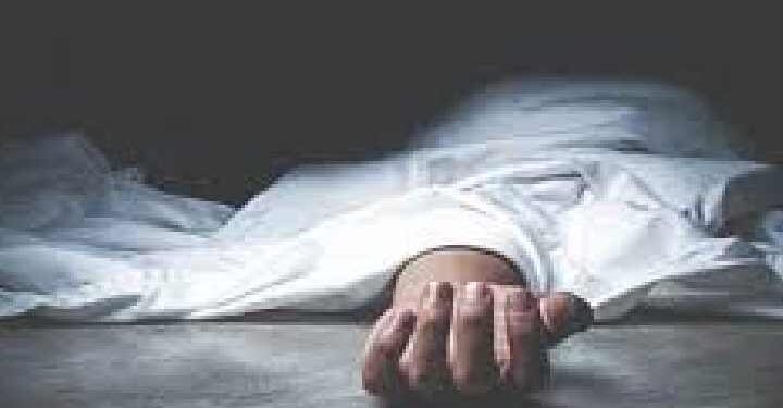 കൊല്ലത്ത്-വീടിനുള്ളിൽ-26കാരിയെ-തൂങ്ങിമരിച്ച-നിലയിൽ-കണ്ടെത്തി