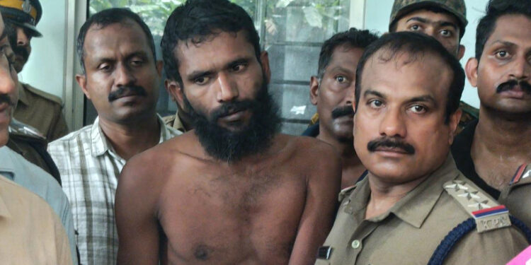 ​ഗോവിന്ദച്ചാമിയെ-14-ദിവസത്തേക്ക്-റിമാൻഡ്-ചെയ്തു