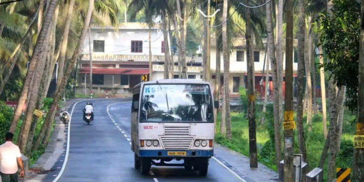 യാത്ര-സൗജന്യമാക്കിയാൽ-കൊച്ചിയിലും-തിരുവനന്തപുരത്തും-40-%-വനിതകൾ-ബസുകളിലേക്ക്-മാറുമെന്ന്-റിപ്പോർട്ട്