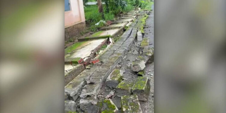 സ്കൂൾ-മതിൽ-തകർന്ന്-വീണു,-അവധി-ദിവസമായതിനാൽ-വൻ-അപകടം-ഒഴിവായി