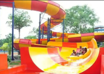 ഒന്നര-വയസുകാരിക്കൊപ്പം-വാട്ടർ-തീം-പാർക്കിലെ-റൈഡിൽ-കയറി-അച്ഛൻ,-പിടിവിട്ടു-നിലത്തുവീണ-പിഞ്ചുകുഞ്ഞിന്-ദാരുണാന്ത്യം