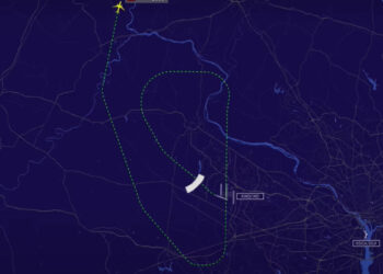വീണ്ടും-അപകടമുനമ്പിൽ-ഡ്രീംലൈനർ-വിമാനം!-പറന്നുയർന്ന-ഉടൻ-എഞ്ചിൻ-തകരാറിലായി,-രണ്ടര-മണിക്കൂർ-വട്ടമിട്ട്-തിരിച്ചിറക്കി