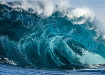 അതിശക്തമായ-ഭൂകമ്പം;-റഷ്യൻ-തീരങ്ങളിൽ-ആഞ്ഞടിച്ച്-സൂനാമി-തിരമാലകൾ;-അതീവ-ജാഗ്രതയിൽ-ജപ്പാനും-അമേരിക്കയും