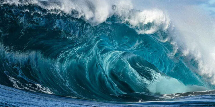 അതിശക്തമായ-ഭൂകമ്പം;-റഷ്യൻ-തീരങ്ങളിൽ-ആഞ്ഞടിച്ച്-സൂനാമി-തിരമാലകൾ;-അതീവ-ജാഗ്രതയിൽ-ജപ്പാനും-അമേരിക്കയും