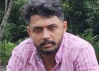 രാത്രി-വിളിച്ചുവരുത്തിയത്-കരുതിക്കൂട്ടി?-30-കാരിയായ-പെൺസുഹൃത്ത്-വീട്ടിൽ-വിളിച്ചുവരുത്തി-വിഷം-നൽകി-കൊലപ്പെടുത്തി,-യുവാവിന്റെ-മരണമൊഴിയിൽ-ബന്ധുവായ-യുവതി-പോലീസ്-കസ്റ്റഡിയിൽ