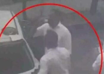 നല്ല-ബെസ്റ്റ്-ന്യായീകരണം!!-കഴിച്ചതു-മദ്യമാണെന്ന്-എന്താണ്-ഉറപ്പ്?-സ്വമേധയ-കേസെടുക്കാൻ-തെളിവില്ല,-ആർക്കും-പരാതിയില്ലാത്തതിനാൽ-പൊതുസ്ഥലത്തെ-കൊടിസുനിയുടേയും-സംഘത്തിന്റേയും-‘വെള്ളമടി’യിൽ-കേസെടുക്കാവില്ല-പോലീസ്