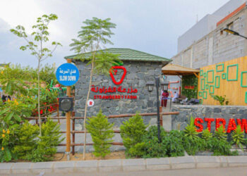 മ​നം-ക​വ​രും-കാ​ഴ്​​ച,-നാ​വി​ൽ-വെ​ള്ള​മൂ​റും-പു​ളി​പ്പും-മ​ധു​ര​വും;-ത്വാഇഫിൽ-വിനോദ-സഞ്ചാര-കേന്ദ്രമായി​-സ്ട്രോബെറി-ഫാം