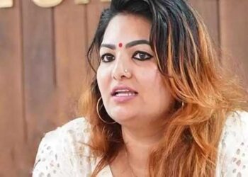 പ്രൊഡ്യൂസേഴ്സ്-അസോസിയേഷനിൽ-നടക്കുന്നത്-കോടികളുടെ-അഴിമതി!!-​ഗുണ്ടായിസം-കാണിച്ച്-നിശബ്ദരാക്കുന്നു,-പത്രിക-തള്ളിയത്-അവരുടെ-തട്ടിപ്പുകൾ-ഞാൻ-പുറത്തുകൊണ്ടുവരുമോ-എന്ന-ഭയത്തിൽ-സാന്ദ്രാ-തോമസ്