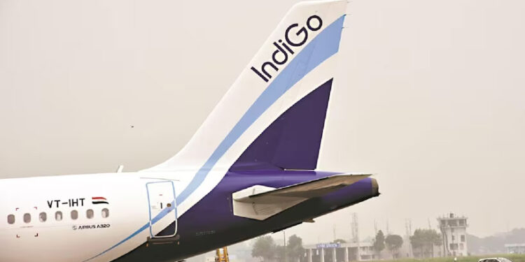 യാത്രക്കാരിക്ക്-നൽകിയത്-കറ-പുരണ്ടതും-വൃത്തിഹീനവുമായ-സീറ്റ്;-ഇന്ഡിഗോയ്ക്ക്-ഒന്നര-ലക്ഷം-രൂപ-പിഴ