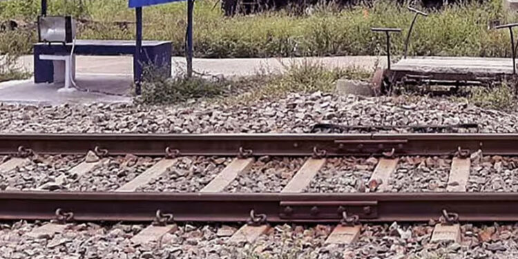 റെയിൽവേ-ജീവനക്കാരൻ-ട്രെയിൻ-തട്ടി-മരിച്ച-നിലയിൽ;-മരിച്ചത്-പട്ടാമ്പി-സ്വദേശി