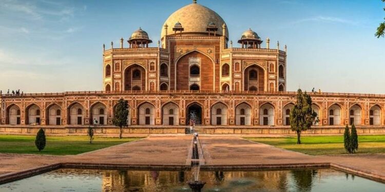 ഡൽഹിയിലെ-ഹുമയൂൺ-ശവകുടീരത്തിന്-സമീപം-ദർഗയുടെ-മേൽക്കൂര-തകർന്നുവീണു;-5-മരണം