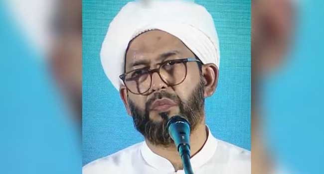 ദിക്ർ-ആയാലും-ബാങ്കുവിളി-ആയാലും-അമിത-ശബ്ദം-ഒഴിവാക്കണം,-കേൾക്കേണ്ട-സ്ഥലത്ത്-കേൾപ്പിക്കണം!!-ആരാധനാകർമ്മങ്ങളിൽ-അമിതമായ-ശബ്ദം-പാടില്ലെന്നാണ്-പ്രവാചക-വചനം-എസ്വൈഎസ്.-ജനറൽ-സെക്രട്ടറി