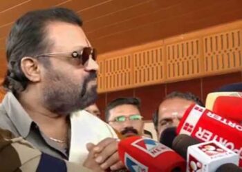 ‘ഇവിടെ-കുറച്ച്-വാനരൻമാർ-ഇറങ്ങിയല്ലോ-ഉന്നയിക്കലുമായി,-അവരോട്-അവിടെപോയി-ചോദിക്കാൻ-പറയൂ’…-വോട്ടർപട്ടിക-വിവാദത്തിൽ-മറുപടി-പറയേണ്ടത്-തിരഞ്ഞെടുപ്പ്-കമ്മിഷൻ,-അല്ലെങ്കിൽ-കേസ്-സുപ്രീംകോടതിയിൽ-എത്തുമ്പോൾ-അവിടെ-ചോദിക്കാം-സുരേഷ്-​ഗോപി