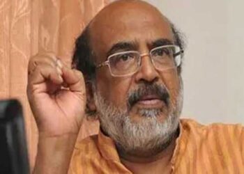 ഈ-മാന്യനെക്കുറിച്ച്-മൂന്ന്-കോടതി-വിധികളുണ്ട്,-വിവാദ-കത്ത്-ചോർന്നു-കിട്ടിയെന്ന്-പറഞ്ഞുനടക്കുന്നു,-ഇയാൾത്തന്നെ-മാസങ്ങൾക്ക്-മുൻപ്-ഫേസ്ബുക്കിലിട്ട-കാര്യമാണിത്,-അതു-പിന്നെങ്ങനെയാണ്-ചോരുക?-ഇതങ്ങനെ-വെറുതേവിടാൻ-തീരുമാനിച്ചിട്ടില്ല-തോമസ്-ഐസക്ക്