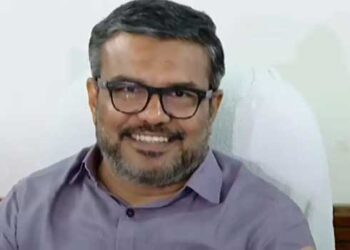 ‘ചവറ്റുകൊട്ടയിൽ-എറിഞ്ഞ-കത്തൊക്കെ-ഇനി-പൊങ്ങിവരും,-തിരഞ്ഞെടുപ്പിന്-അഞ്ചാറുമാസം-അല്ലേയുള്ളൂ!!-കഴിഞ്ഞ-തിരഞ്ഞെടുപ്പിൽ-എന്റെ-ഭാര്യയുടെ-നിയമനമായിരുന്നു-വലിയ-വാർത്ത,-തിരഞ്ഞെടുപ്പ്-കഴിഞ്ഞപ്പോൾ-അത്-ആവി-ആയിപ്പോയോ’?-രാജേഷ്-കൃഷ്ണയെ-അറിയാമോ-എന്ന-ചോദ്യത്തിന്-ഉത്തരം-നൽകാതെ-എംബി-രാജേഷ്