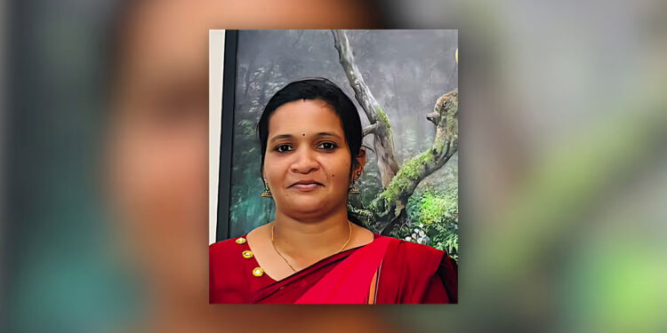 വീട്ടിലെത്തി-ആക്രമണം,-സുഹൃത്ത്-പെട്രോൾ-ഒഴിച്ച്-തീ-കൊളുത്തി;-യുവതിക്ക്-ദാരുണാന്ത്യം