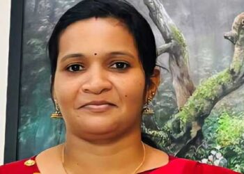 ഇരുവരും-പരിചയക്കാർ,-ഇടയ്ക്കു-തെറ്റിയതോടെ-ശത്രുത?-യുവതിയെ-കൊലപ്പെടുത്താൻ-പെട്രോളുമായി-യാത്ര-ചെയ്തത്-17-കി.മീ!!-സുഹൃത്ത്-പെട്രോൾ-ഒഴിച്ച്-തീകൊളുത്തിയ-യുവതി-മരിച്ചു,-ഇരുവരുടേയും-മൊബൈൽ-ഫോണുകൾ-പരിശോധിക്കും