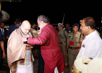 അമിത്ഷായുടെ-സുരക്ഷഡ്യൂട്ടിക്ക്-മദ്യപിച്ചെത്തിയെന്ന്-സംശയം,-കെഎപി-ബറ്റാലിയനിലെ-ഉയർന്ന-ഉദ്യോഗസ്ഥനെ-മാറ്റി,കൊച്ചി-പൊലീസ്-അന്വേഷണം-തുടങ്ങി