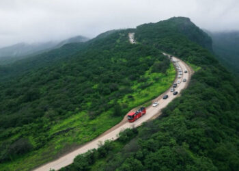 ഖരീഫ്-കാഴ്ചകൾ-കാണാൻ-ഓപൺ-ടോപ്പ്-ബസ്-ടൂർ-സർവിസുമായി-മുവാസലാത്ത്