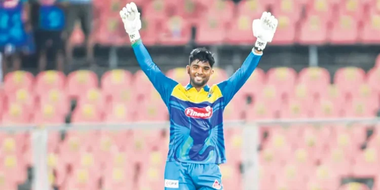 കെസിഎല്‍:-ഇമ്രാന്റെ-സെഞ്ച്വറി-മികവില്‍-തൃശൂര്‍-ടൈറ്റന്‍സ്