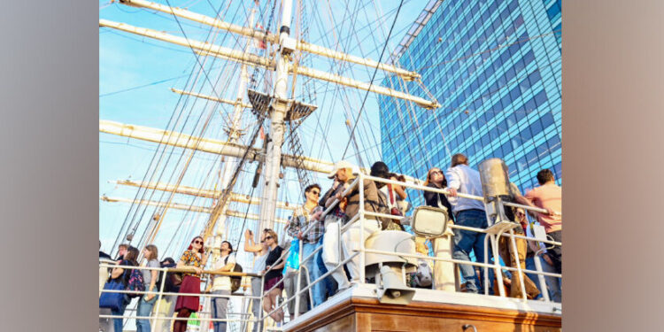 10-ലക്ഷം-സന്ദർശകർ;-പുത്തനോളങ്ങൾ-തീർത്ത്-‘ശബാബ്-ഒമാൻ-രണ്ട്’