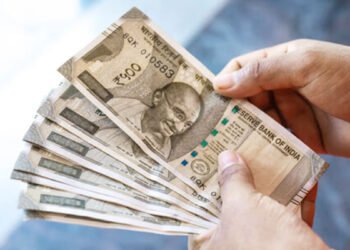 തകർന്നടിഞ്ഞ്-രൂപ,-പ്രവാസികൾക്ക്-നേട്ടം,-വിദേശ-വിദ്യാർത്ഥികൾക്ക്-വൻ-നഷ്ടം,-അവശ്യ-സാധനങ്ങൾക്ക്-വിലകൂടും