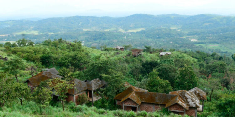 സ​ഞ്ചാ​രി​ക​ളു​ടെ-മ​നം-ക​വ​ർ​ന്ന്-മു​ത്തു​മാ​രി​കു​ന്ന്