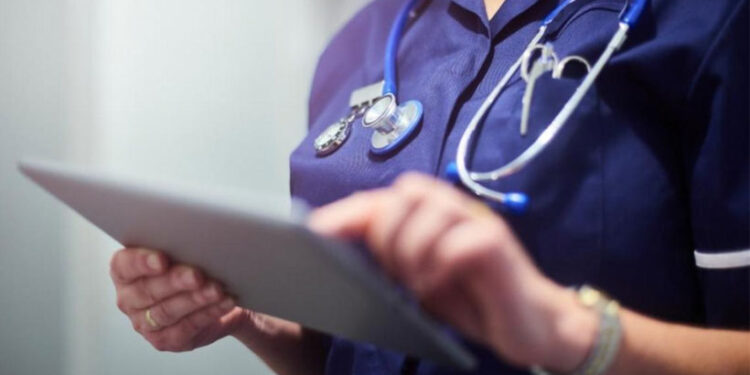 ബൈക്കിൽ-പോകവെ-തെരുവുനായ-കുറുകെ-ചാടി;-തെറിച്ചുവീണ-യുവാവിനെ-ജീപ്പിടിച്ച്-ഗുരുതര-പരിക്ക്