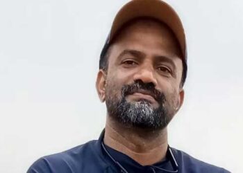 നിയമസഭയിലെ-ഓണാഘോഷം;-നൃത്തപരിപാടിക്കിടെ-ജീവനക്കാരൻ-കുഴഞ്ഞുവീണു-മരിച്ചു,-മരിച്ചത്-മുൻ-എംഎൽഎ-പിവി-അൻവറിന്റെ-പ്രൈവറ്റ്-സെക്രട്ടറി