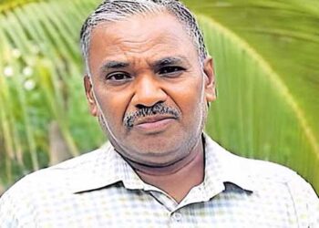 തെറ്റ്-ചൂണ്ടിക്കാട്ടിയ-അധ്യാപകനുള്ള-ഗുരുദക്ഷിണ-പീഡനക്കേസ്,-കൂട്ടുനിന്നവരിൽ-സഹപ്രവർത്തകരും,-പരാതി-തയാറാക്കിയത്-സിപിഎം-ഓഫിസിൽ-വച്ച്!!-കോപ്പിയടി-പിടിച്ച-ആധ്യാപകനെ-വിദ്യാർഥിനികൾ-പീഡനക്കേസിൽ-കുടുക്കിയത്-10-വർഷം,-ഒടുവിൽ-നീതി…