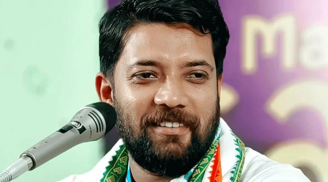 യൂത്ത്-കോണ്ഗ്രസ്-നേതാവിനെ-മര്ദ്ദിച്ച-പോലീസുകാര്-കാക്കിയിട്ട്-ശമ്പളം-വാങ്ങേണ്ടവരല്ല,-പിരിച്ചുവിട്ട്-അഴിയെണ്ണേണ്ടവര്-;-എല്ലാക്കാലത്തേക്കും-മുഖ്യമന്ത്രി-പിണറായി-വിജയന്-ആയിരിക്കില്ലെന്ന്-ഓര്ക്കണം