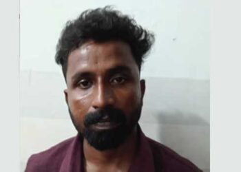 വീട്ടിൽകയറി-രണ്ടാം-ഭാര്യയെ-അതിക്രൂരമായി-വെട്ടിപ്പരുക്കേൽപ്പിച്ചു,-ആക്രമണത്തിൽ-തലയ്ക്കും-കൈയ്ക്കും-മാരക-മുറിവ്,-കൈപ്പത്തി-അറ്റുപോയി,-ഇടതു-കൈവിരലുകളും-മുറിഞ്ഞു,-ഭർത്താവ്-അറസ്റ്റിൽ!!-യുവാവ്-ആദ്യ-ഭാര്യയെ-വെട്ടിക്കൊലപ്പെടുത്താൻ-ശ്രമിച്ച-കേസിലും-പ്രതി